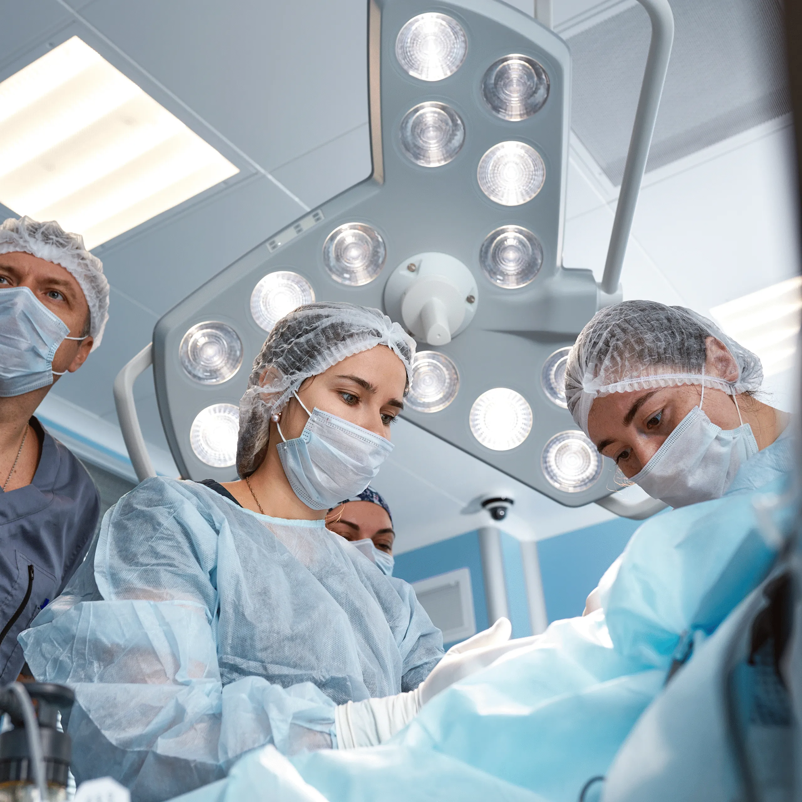 Team of Doctor in OT scaled 1